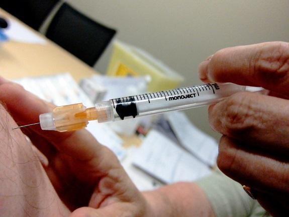 Inwoner Californië sterft enkele uren na coronavaccin, groot onderzoek gestart
